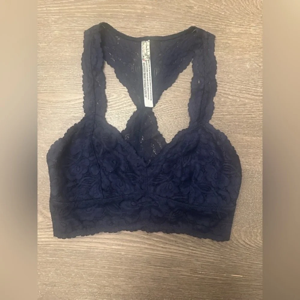INTIMATELY FREE PEOPLE NAVY BLUE LACE RACERBACK BRALETTE - Size XS SKU:77